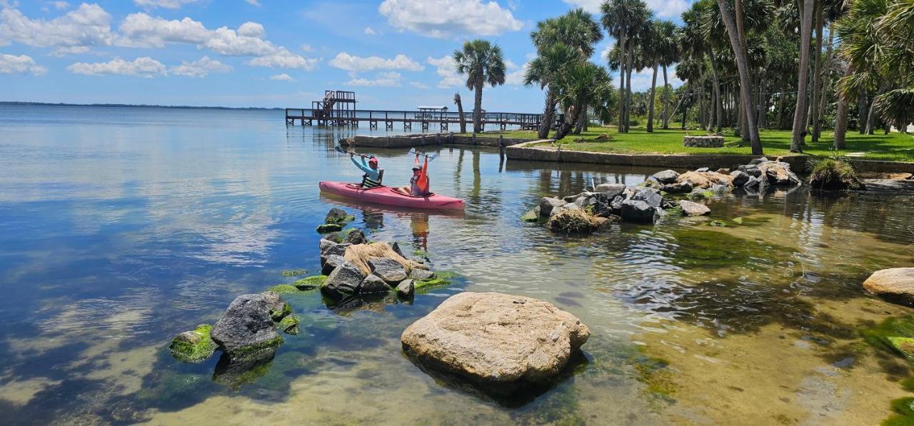 Nasa Waterfront Dolphin Suite Titusville Exterior photo